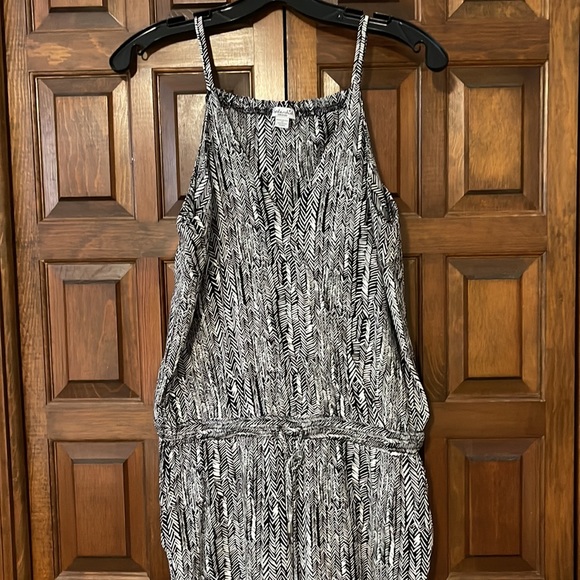 Women’s Splendid Jumpsuit. Black/ white print - medium - Picture 3 of 9